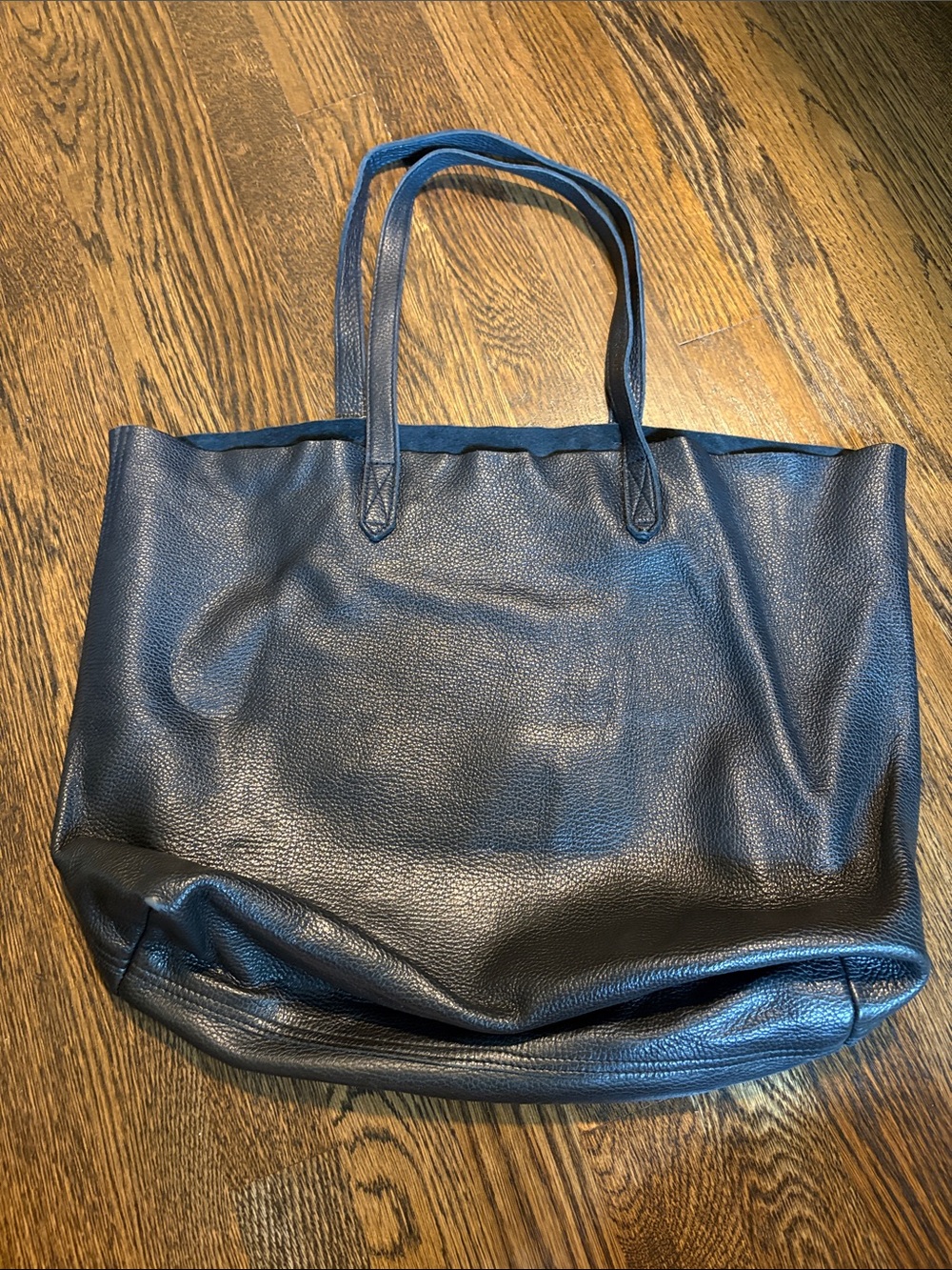 Cuyana Black Soft Leather Tote